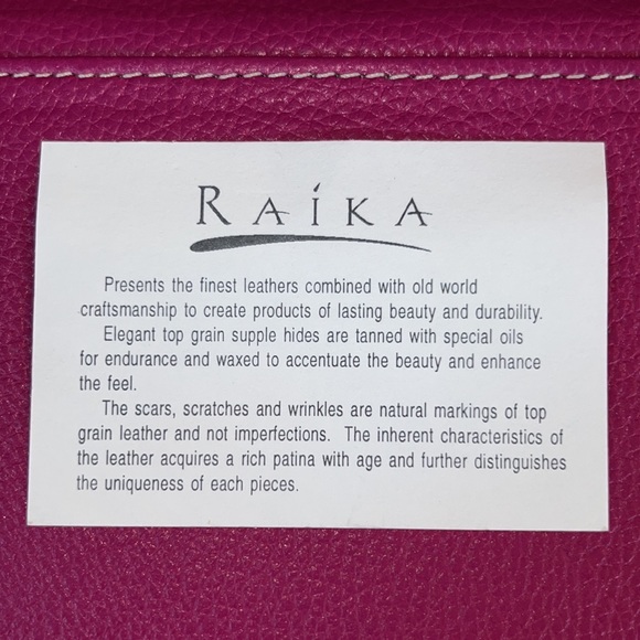 Raika magenta pebbled leather travel pouch w/matching passport cover– NIB - Picture 11 of 12